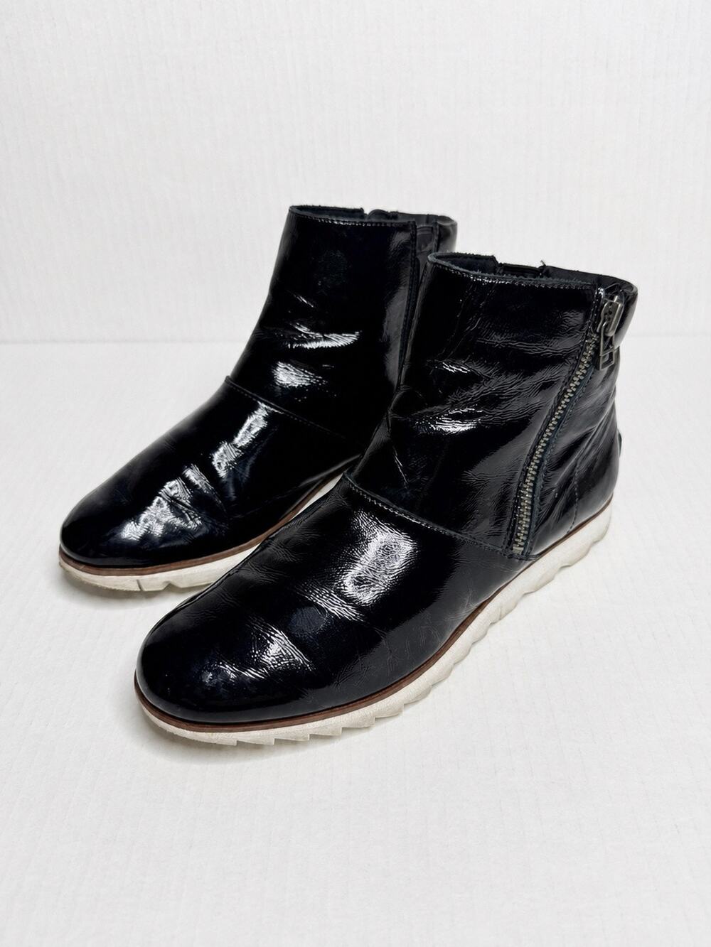 Sorel Black Patent Leather Waterproof Zip Ankle Boots Women’s 9.5 Winter Comfort